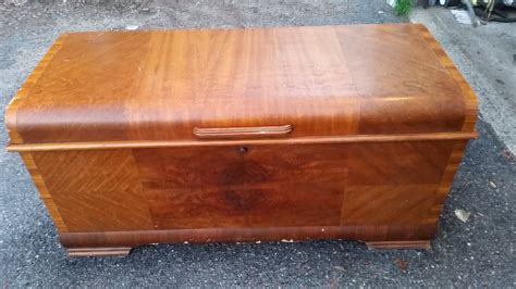 I have a Cavalier <strong>Cedar Chest</strong> with the <strong>numbers</strong> of 729 3956 on the bottom of. . Lane cedar chest serial number lookup
